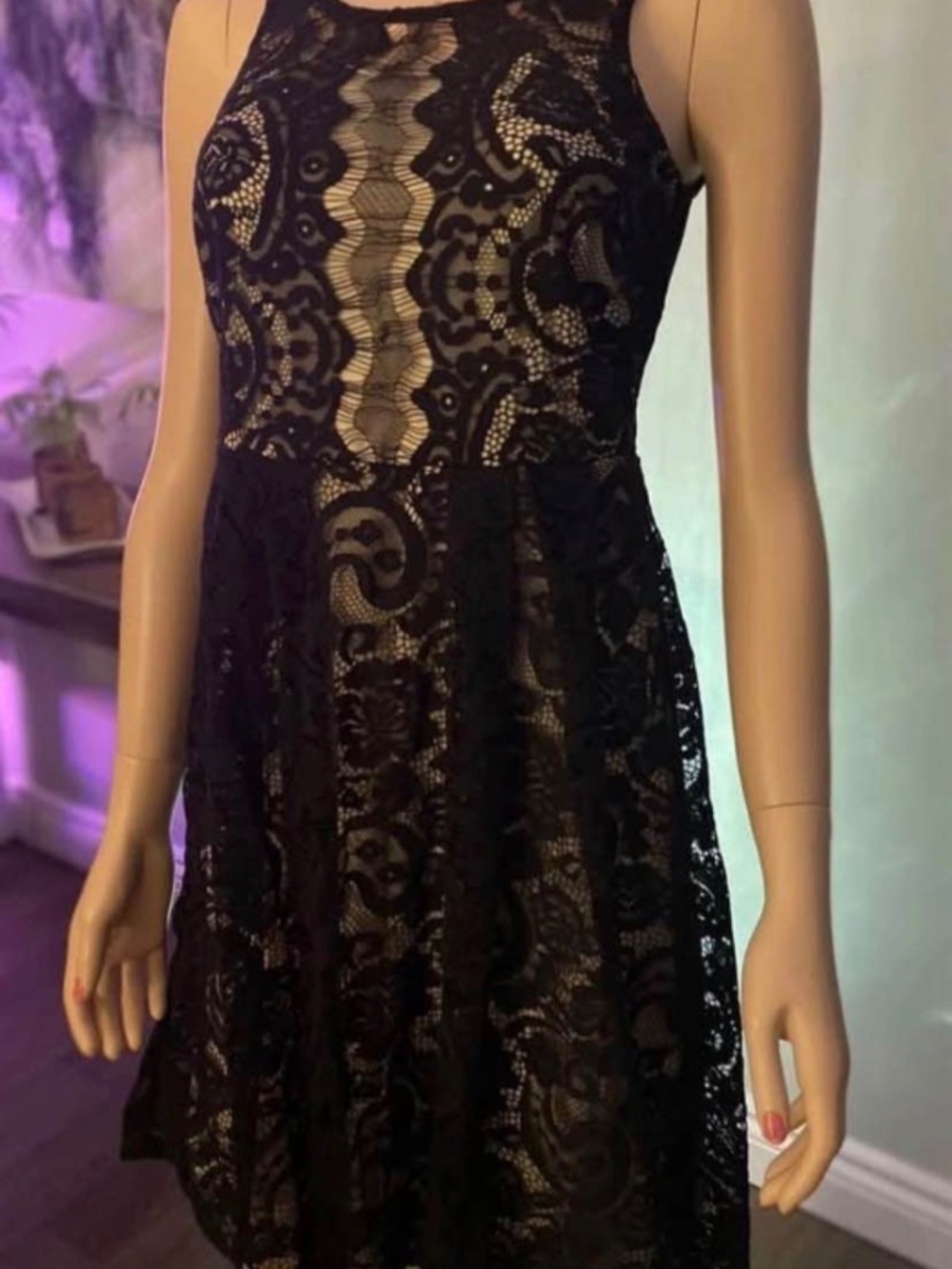 NWT: Ricki’s Sleeveless Nude with Black Lace Overlay A-Line  Dress - Size 2 - Picture 2 of 12
